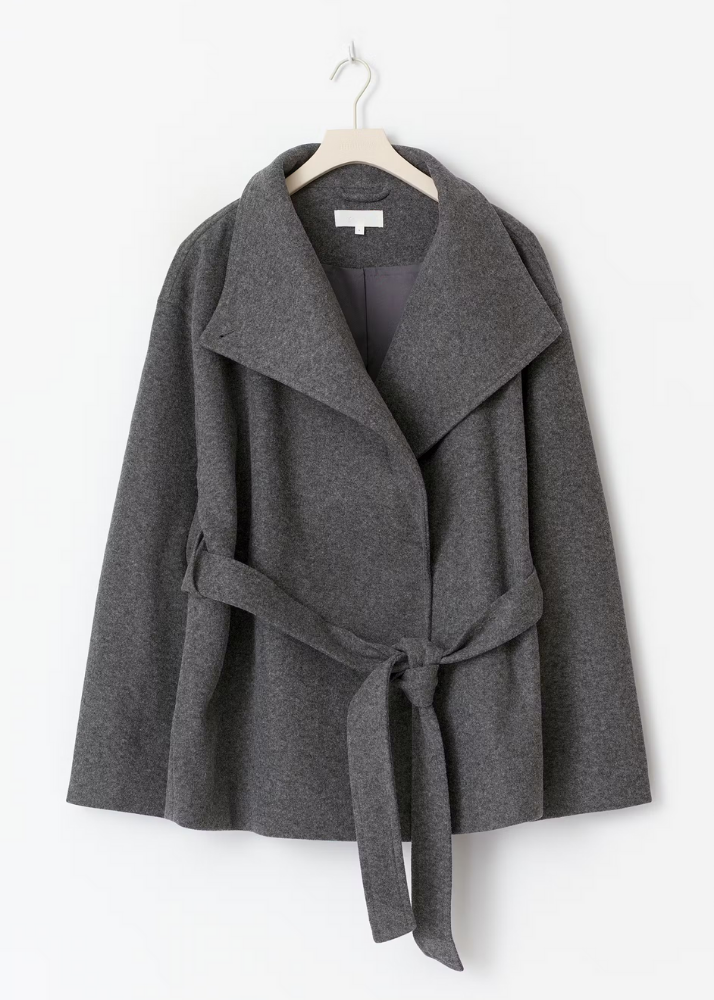 Kurze Jacke mit hohem Kragen