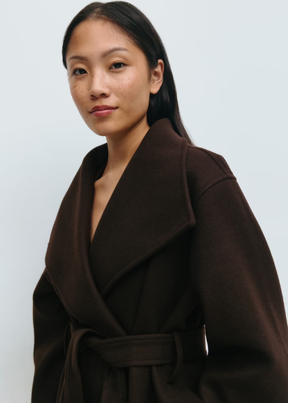 Kurze Jacke mit hohem Kragen