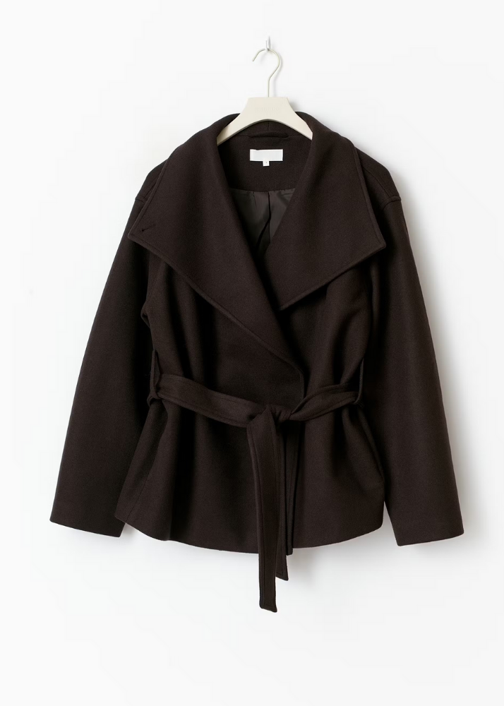 Kurze Jacke mit hohem Kragen