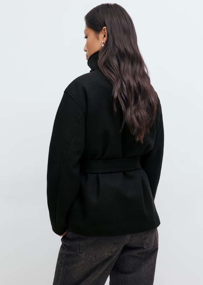 Kurze Jacke mit hohem Kragen