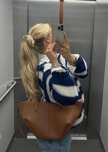 Locker gestrickter Pullover