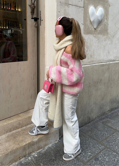 Locker gestrickter Pullover