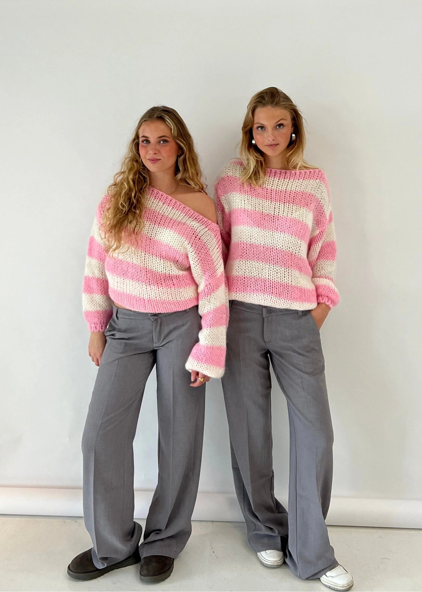 Locker gestrickter Pullover