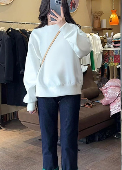 Neuer lockerer Rundhalsausschnitt