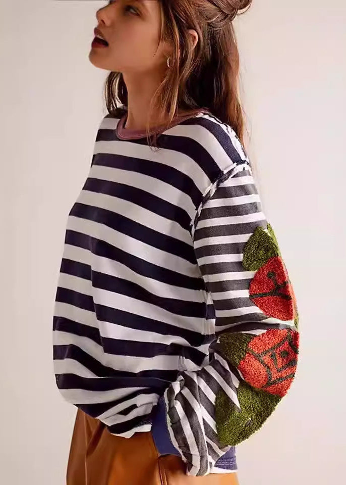 Rosenfarbener T-Shirt